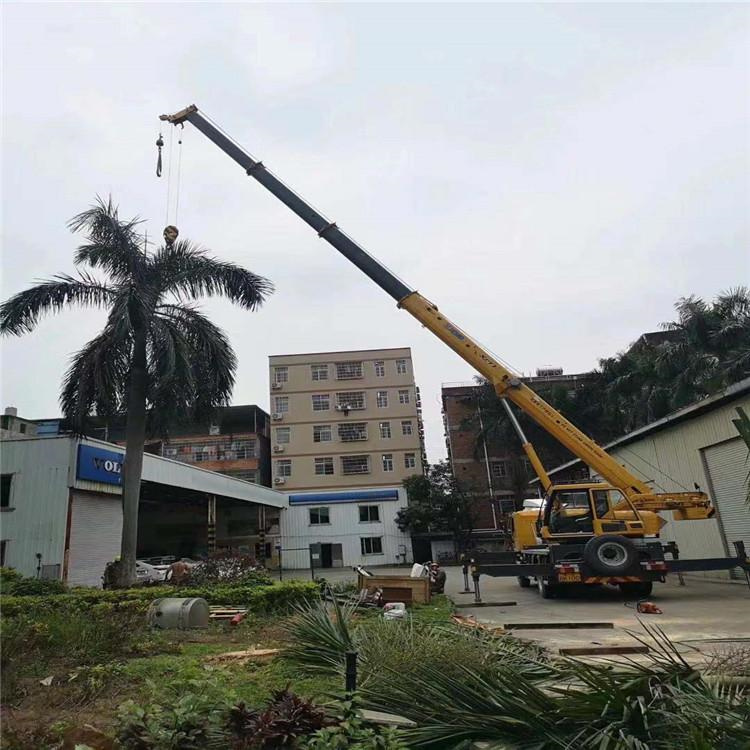 香洲12吨吊车出租一天的收费标准是什么