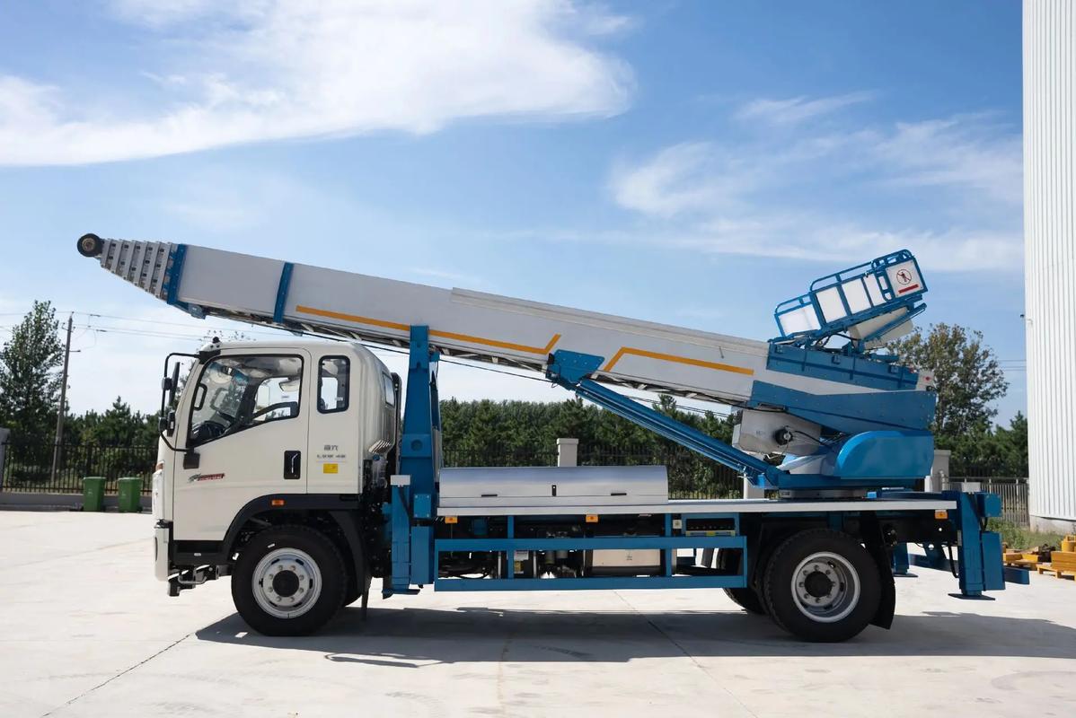 香洲云梯上料车租赁费用