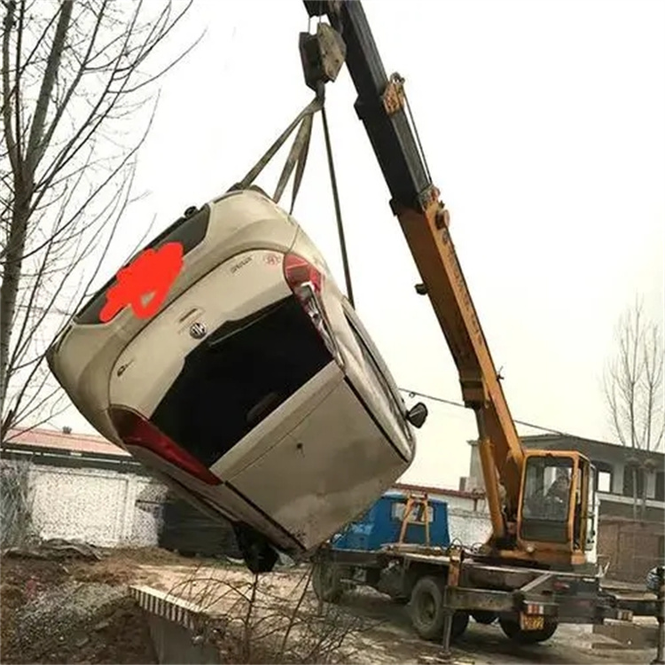 香洲随时待命，吊车24小时道路救援服务全解析